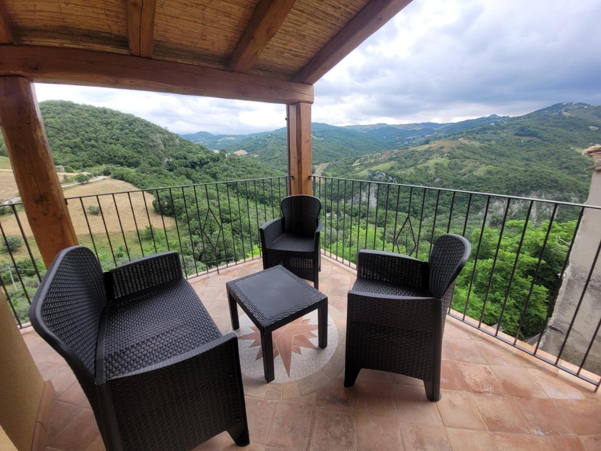 Hotel Luciae Domus à Roccascalegna Extérieur photo